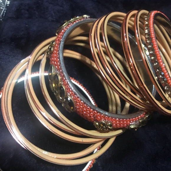 Bangles/bracelets - Picture 5 of 6